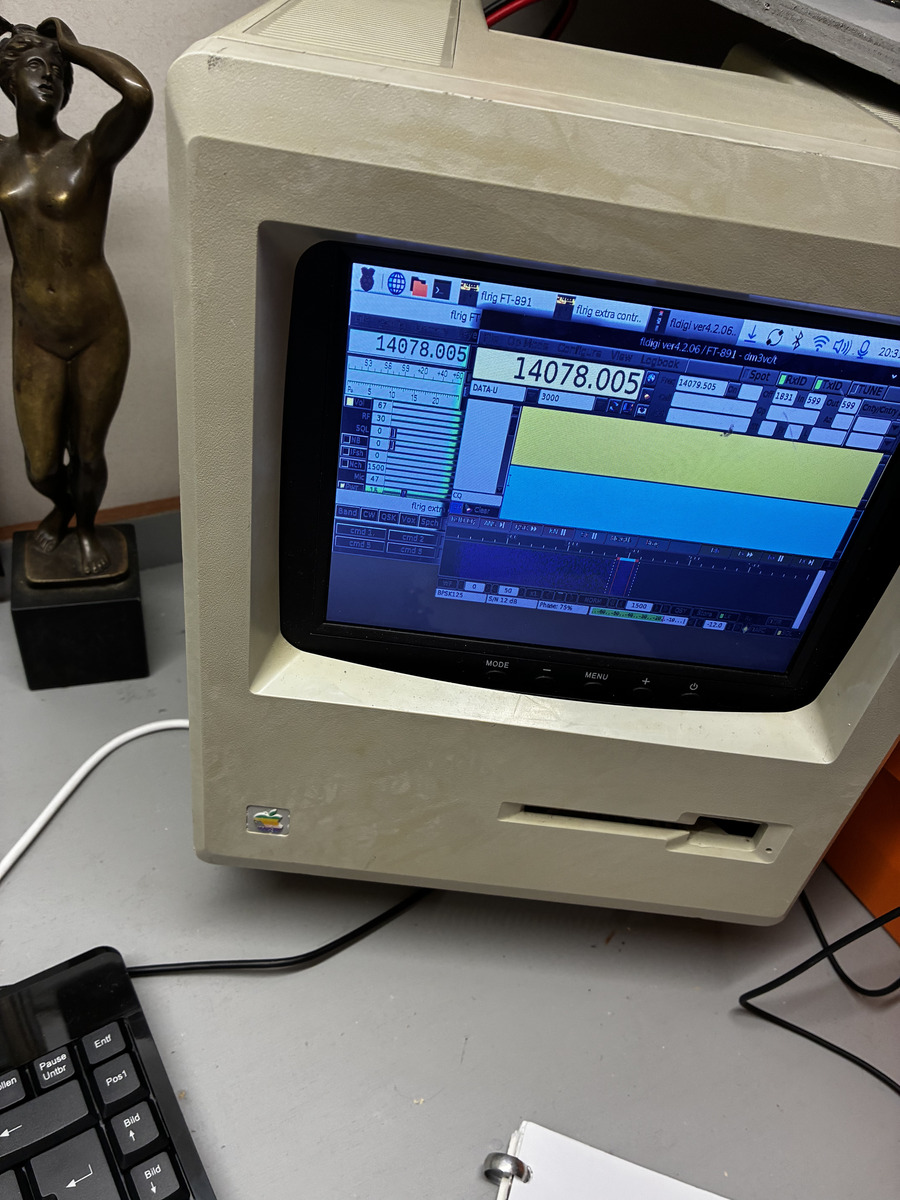 Funk- und Radio-Design mit Art-Deco-Stil
